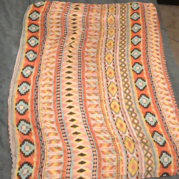 Unique scarf - Picture 1 of 2